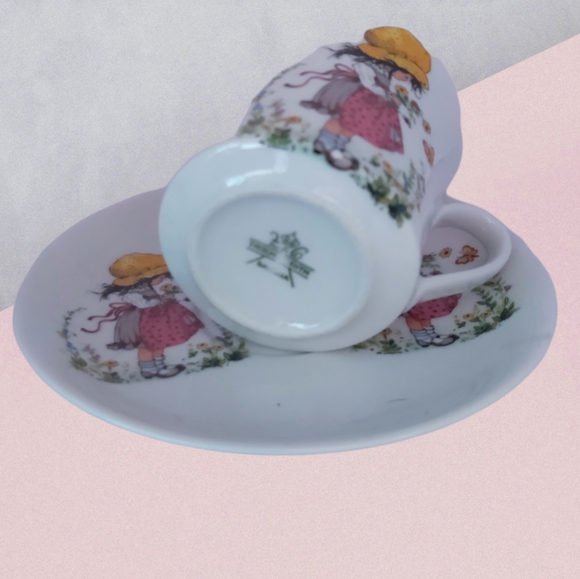 Vintage tea cup, saucer and plate set - Picture 4 of 6